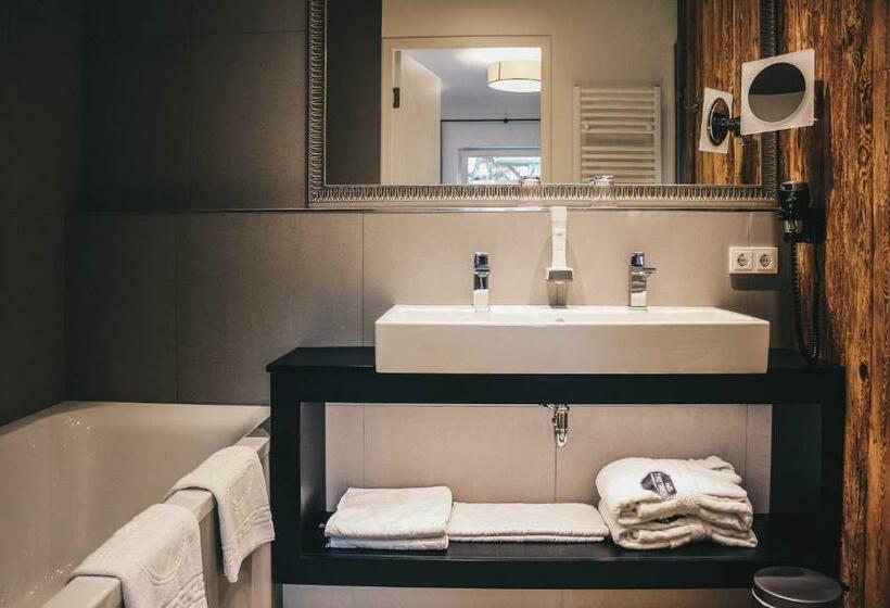 デラックススイート, Two Timez   Boutique