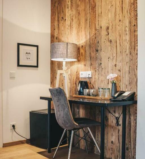 デラックススイート, Two Timez   Boutique