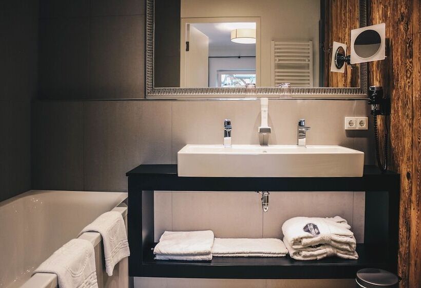 デラックススイート, Two Timez   Boutique