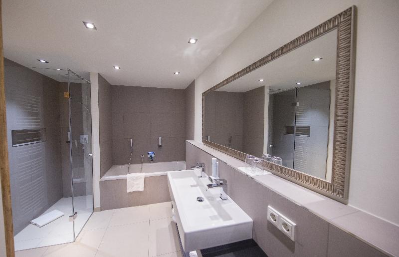 デラックススイート, Two Timez   Boutique