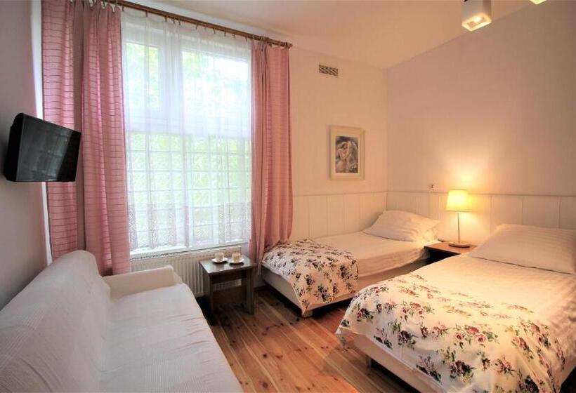 اتاق استاندارد سه نفره, Villa Zosieńka