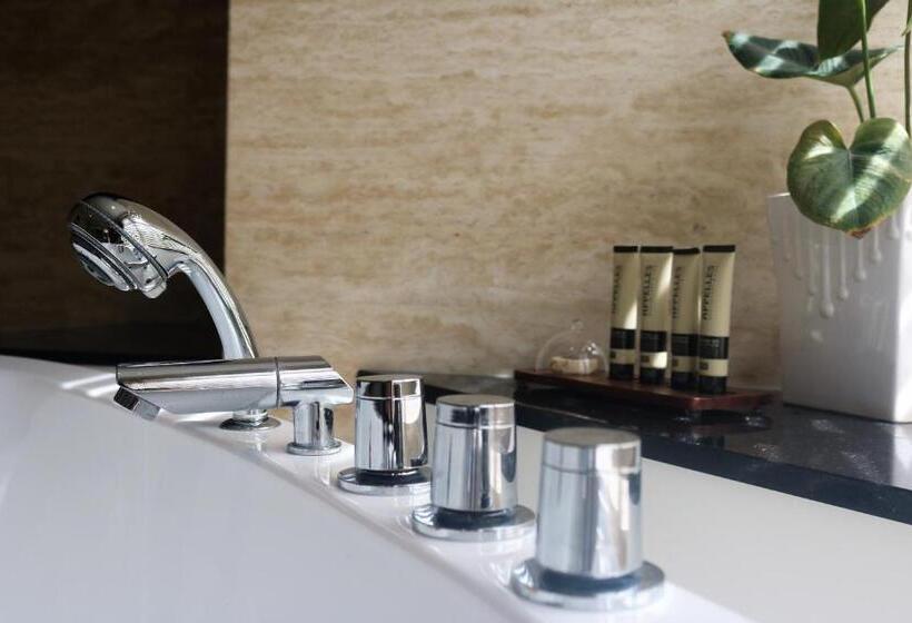 חדר אקזקיוטיב חדר קינג, Vouk Hotel Suites