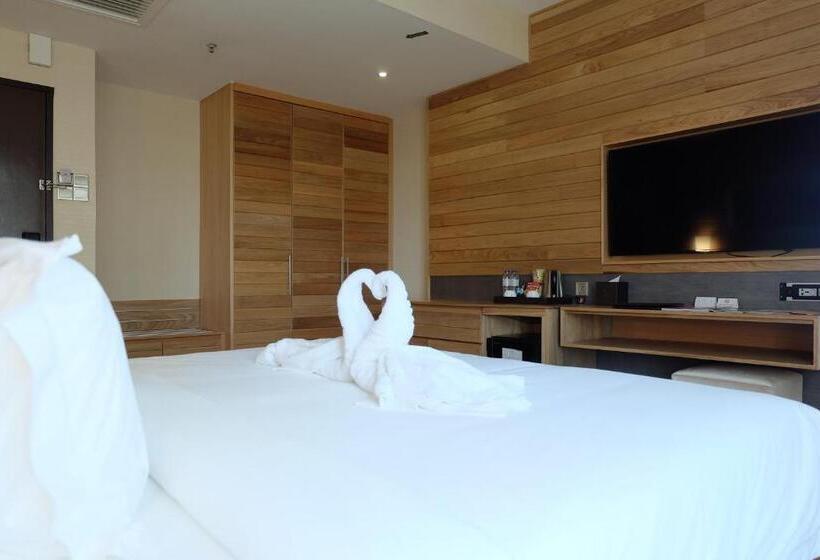 キングサイズベッドのエクゼクティブルーム, Vouk Hotel Suites