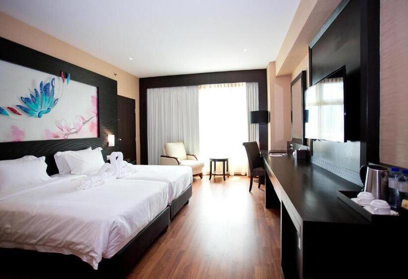 חדר דחוקס עם מיטת קינג, Vouk Hotel Suites