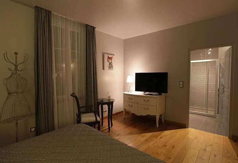 اتاق استاندارد, Champagne Domaine Sacret Ay