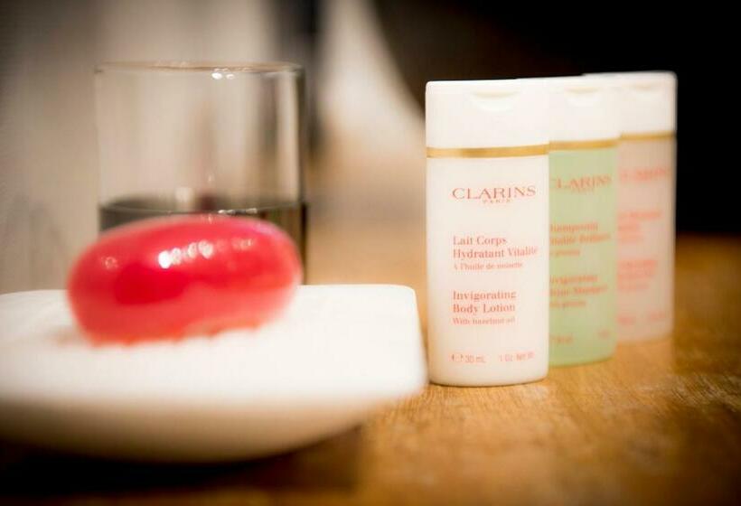 اتاق سوپریور, Champagne Domaine Sacret Ay