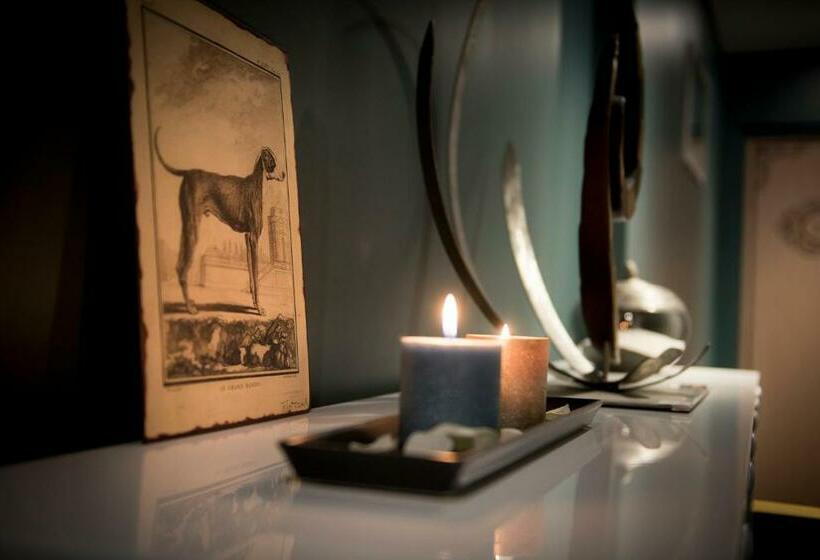 اتاق سوپریور, Champagne Domaine Sacret Ay