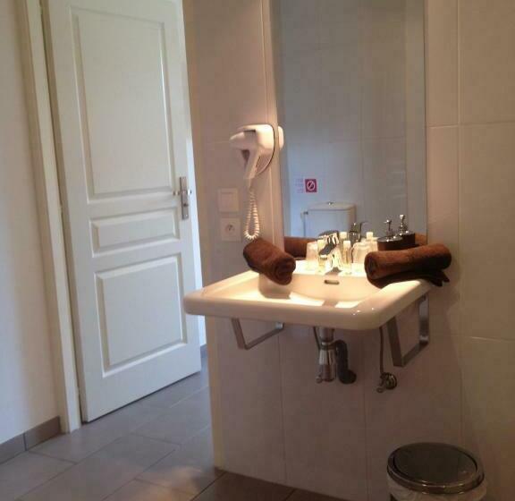 Номер Стандарт Адаптированный для Инвалидов, Ferme De Villeray Chambre D Hôtes