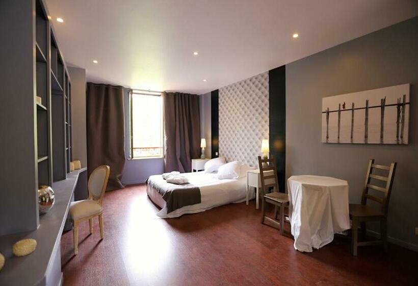 غرفة قياسية مزوَّدة بتراس, La Font Vineuse & Spa