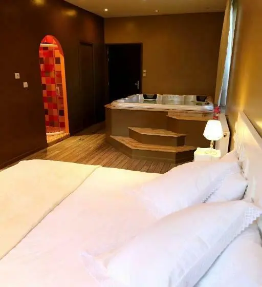 デラックスルーム, La Font Vineuse & Spa