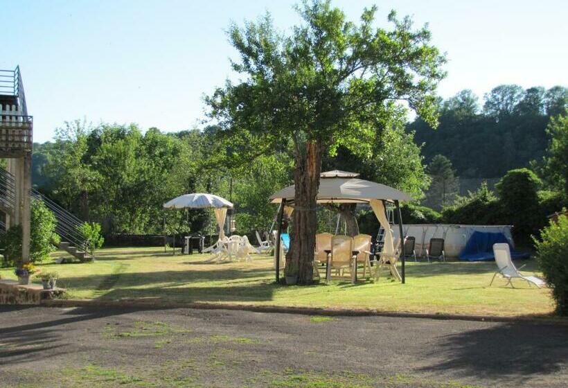 חדר סטנדרט לשלושה, Leclosdipontine L école Des Demoiselles