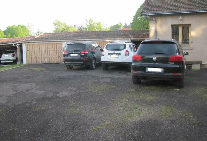 חדר סטנדרט לשלושה, Leclosdipontine L école Des Demoiselles