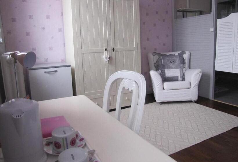 חדר סטנדרט לשלושה, Leclosdipontine L école Des Demoiselles