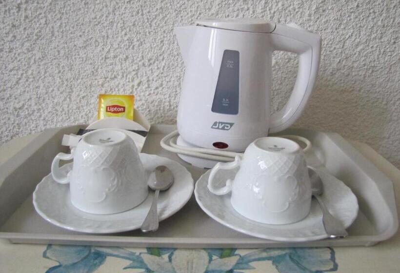 חדר משפחתי נוף לגינה, Leclosdipontine L école Des Demoiselles