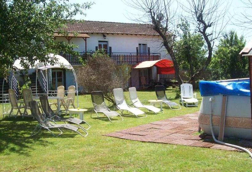 דירת חדר נוף לגינה, Leclosdipontine L école Des Demoiselles