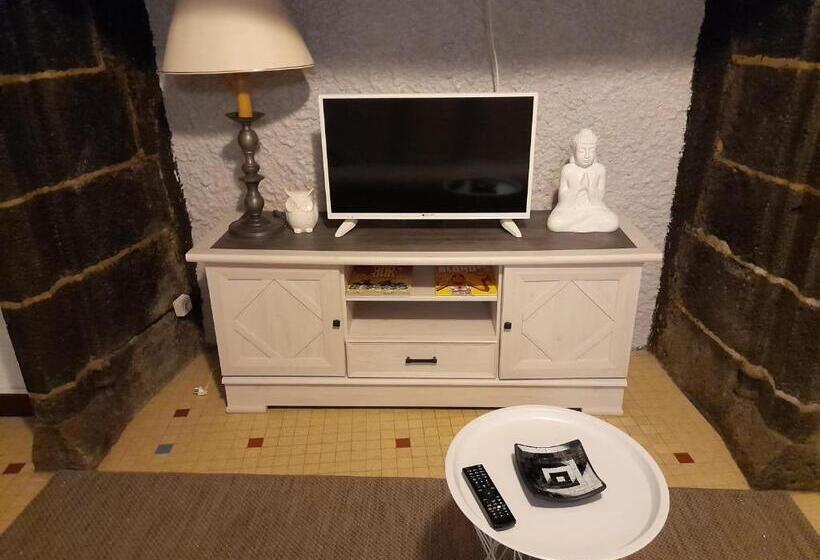 חדר משפחתי נוף לגינה, Leclosdipontine L école Des Demoiselles