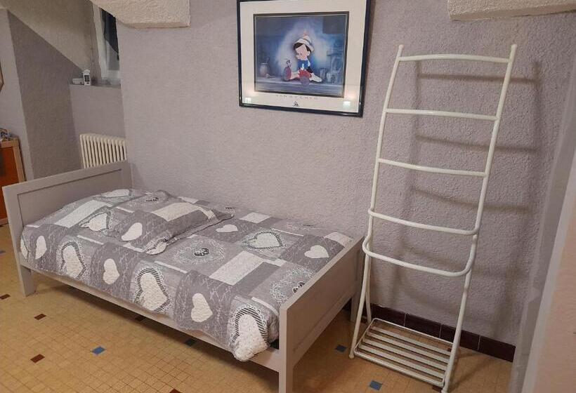 חדר משפחתי נוף לגינה, Leclosdipontine L école Des Demoiselles