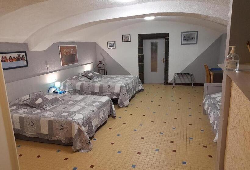 חדר משפחתי נוף לגינה, Leclosdipontine L école Des Demoiselles