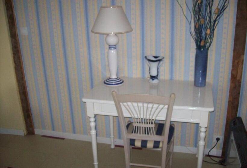 דירת חדר נוף לגינה, Leclosdipontine L école Des Demoiselles