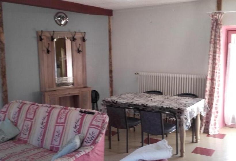 דירת חדר נוף לגינה, Leclosdipontine L école Des Demoiselles