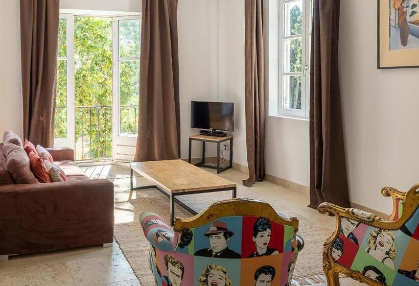 庭の見える１ベッドルームアパートメント, Mas De Capelou