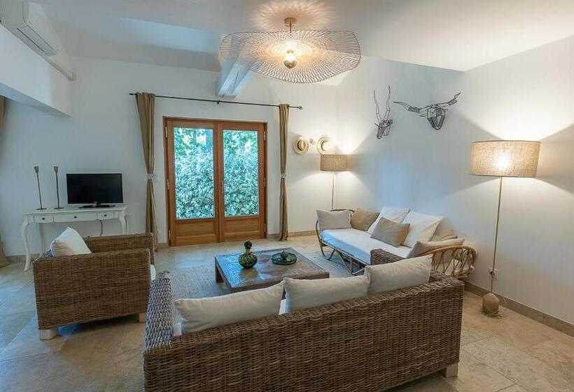 ３ベッドルームアパートメント, Mas De Capelou