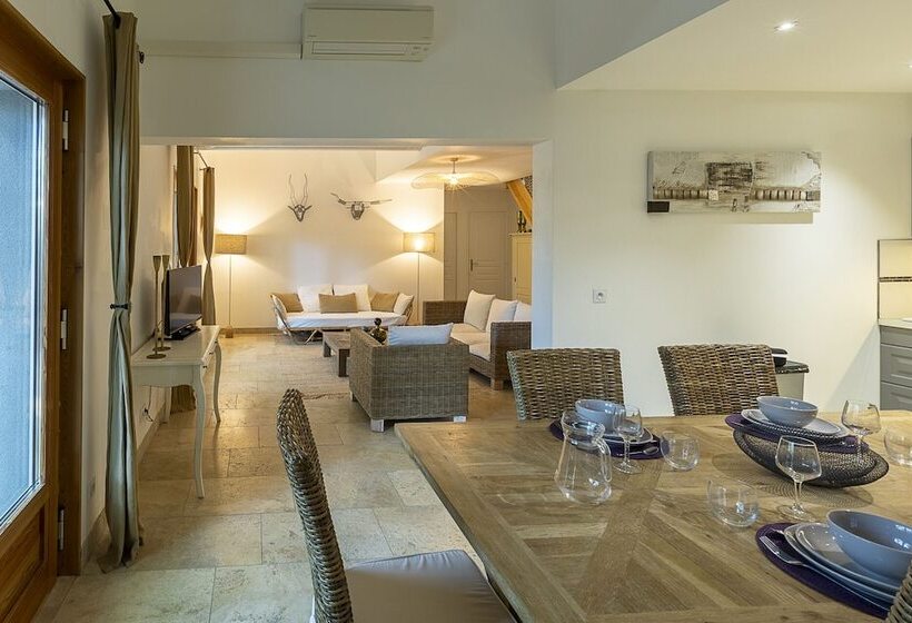 ３ベッドルームアパートメント, Mas De Capelou