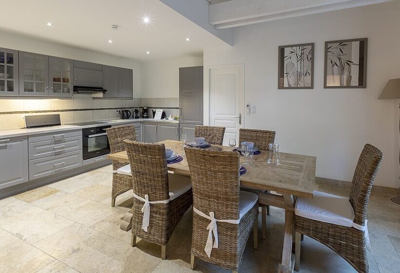 ３ベッドルームアパートメント, Mas De Capelou