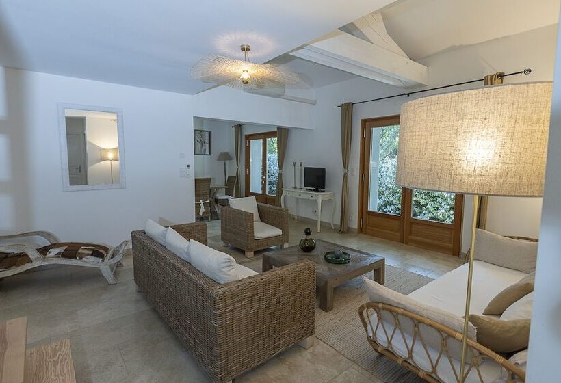 ３ベッドルームアパートメント, Mas De Capelou