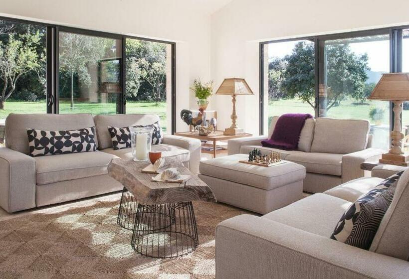 غرفة قياسية مزوَّدة بشُرفة, Mas Notre Dame