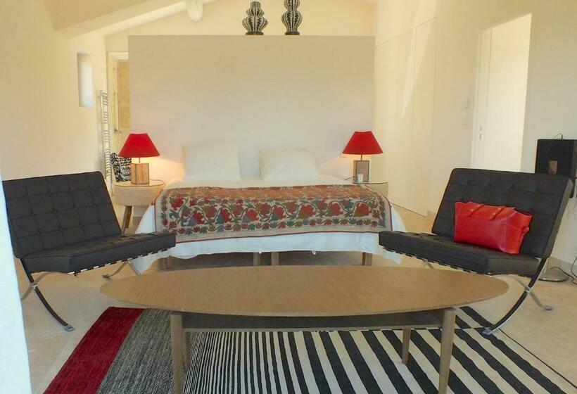 جناح جونيور ديلوكس, Mas Notre Dame