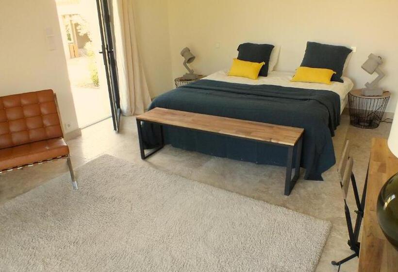 غرفة ديلوكس, Mas Notre Dame