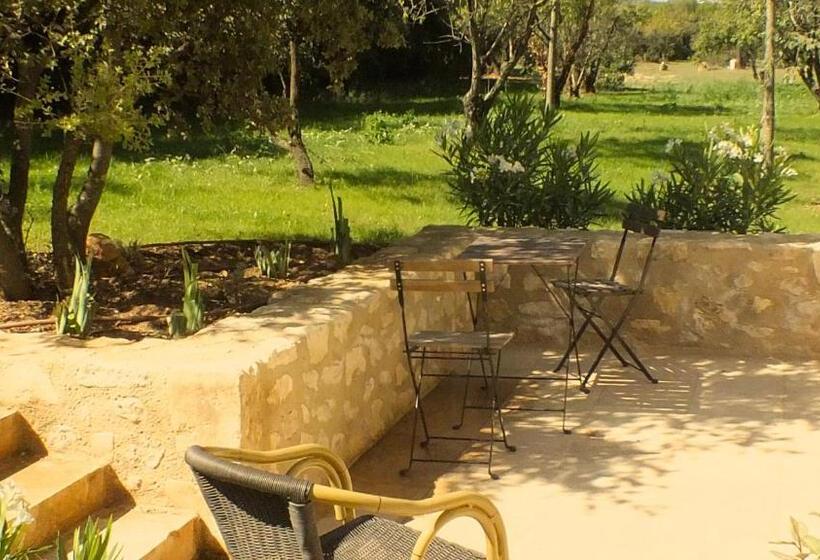 غرفة ديلوكس مطلّة علي الحديقة, Mas Notre Dame