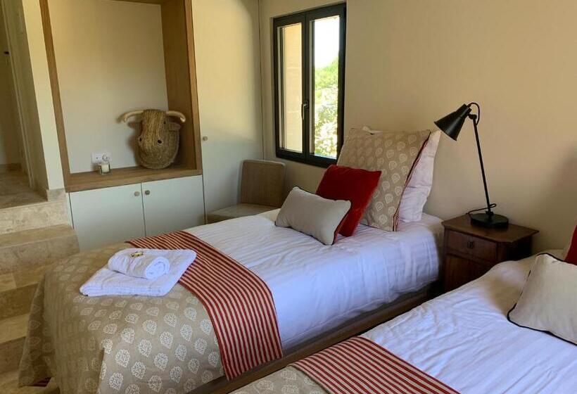 جناح عائلي, Mas Notre Dame