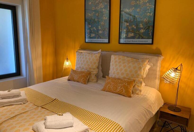 جناح عائلي, Mas Notre Dame