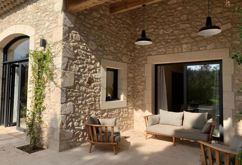 جناح عائلي, Mas Notre Dame