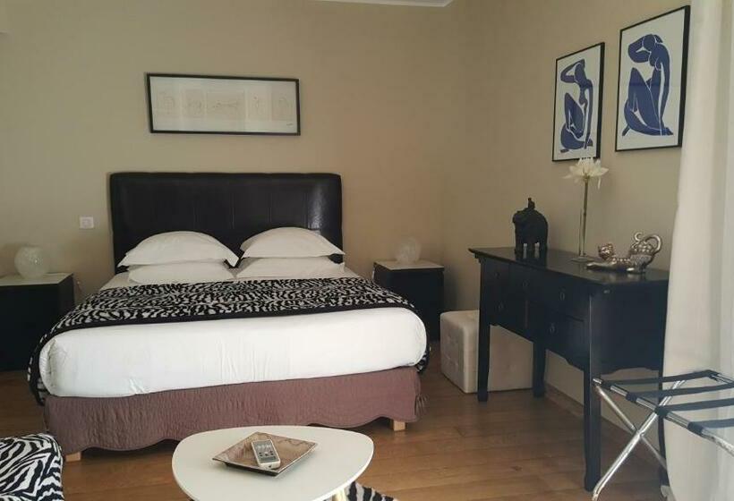 标准房带园景, U Muzzelo