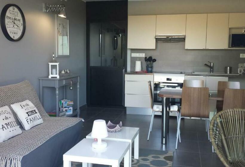 带1个卧室带泳池的公寓, U Muzzelo