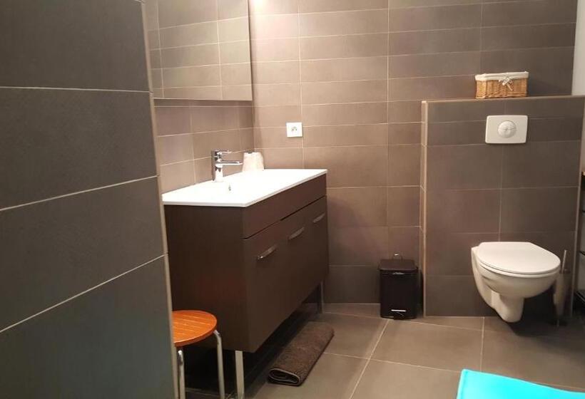 带2个卧室的套房, U Muzzelo