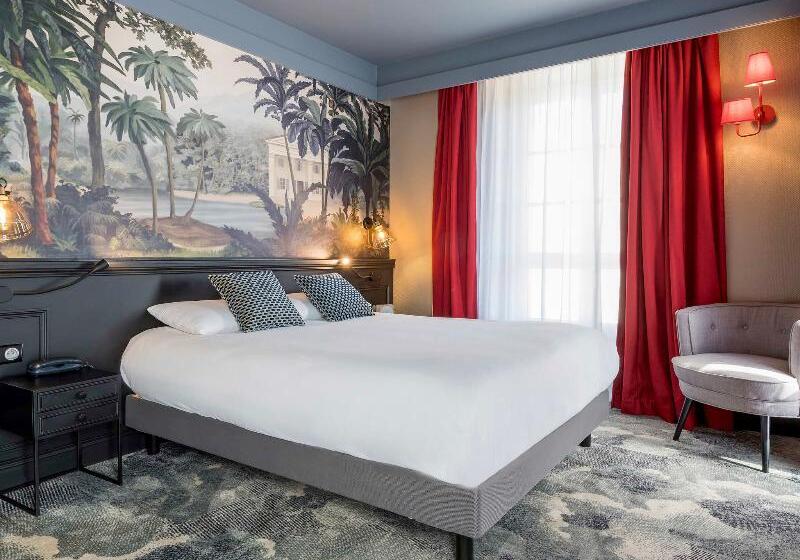 חדר משפחתי, Hébé