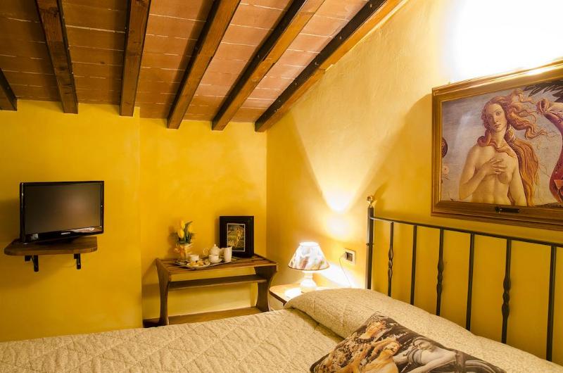 חדר קומפורט, Hébé