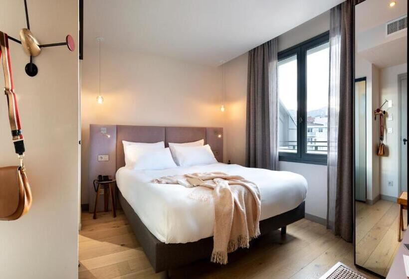 חדר סטנדרט, Hébé