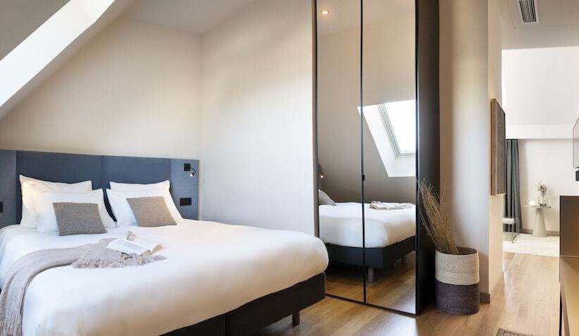 חדר סופריור, Hébé