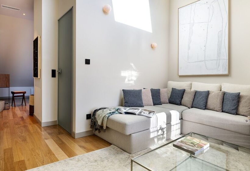 חדר סופריור, Hébé