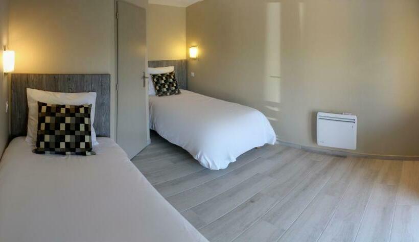 带露台的高档房间, Hôtel Le Printemps