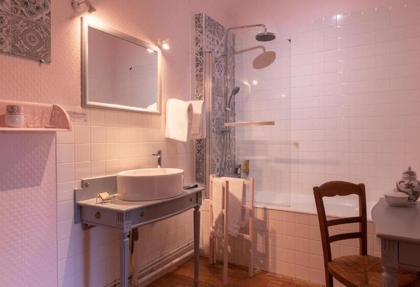 חדר רומנטי, Le Domaine De Mestré, The Originals Relais