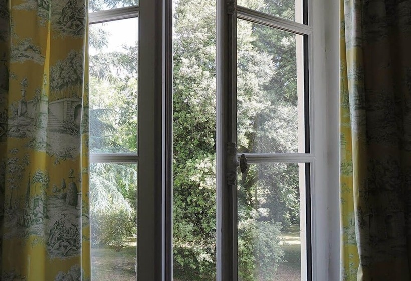 Romantic Room, Le Domaine De Mestré, The Originals Relais