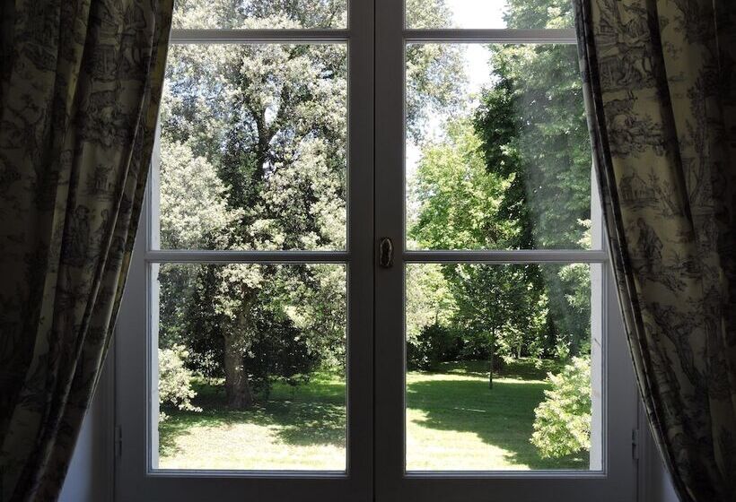 Romantic Room, Le Domaine De Mestré, The Originals Relais