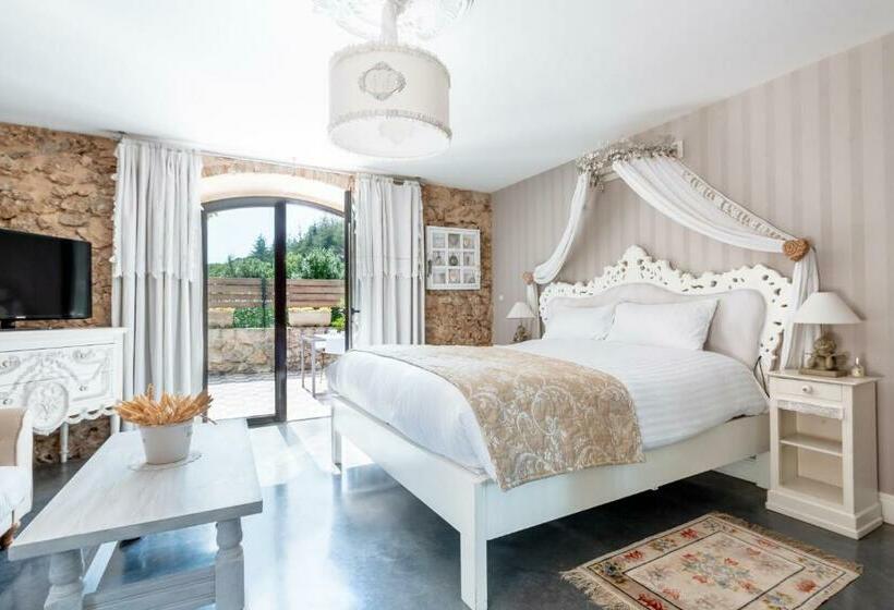 جناح جونيور, Le Trésor Des Templiers