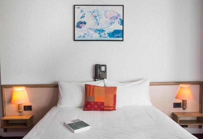 Classic room with balcony, Les Mesanges